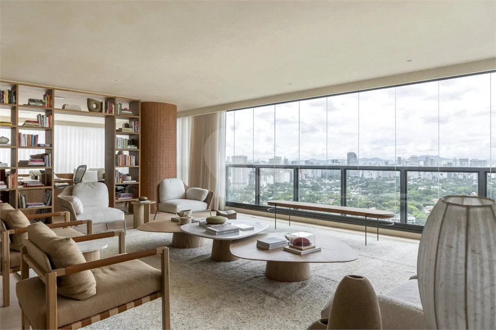 Apartamento à venda com 4 quartos, sendo 3 suítes,  em Itaim Bibi, São Paulo, SP