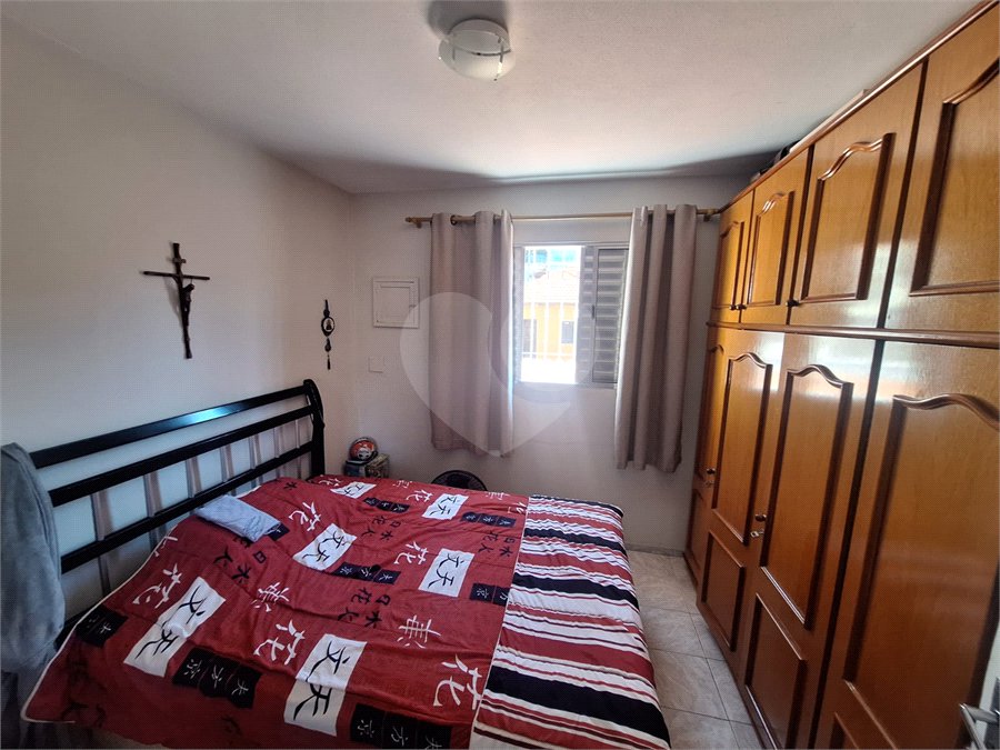Sobrado à venda com 2 quartos em Vila Nivi, São Paulo, SP