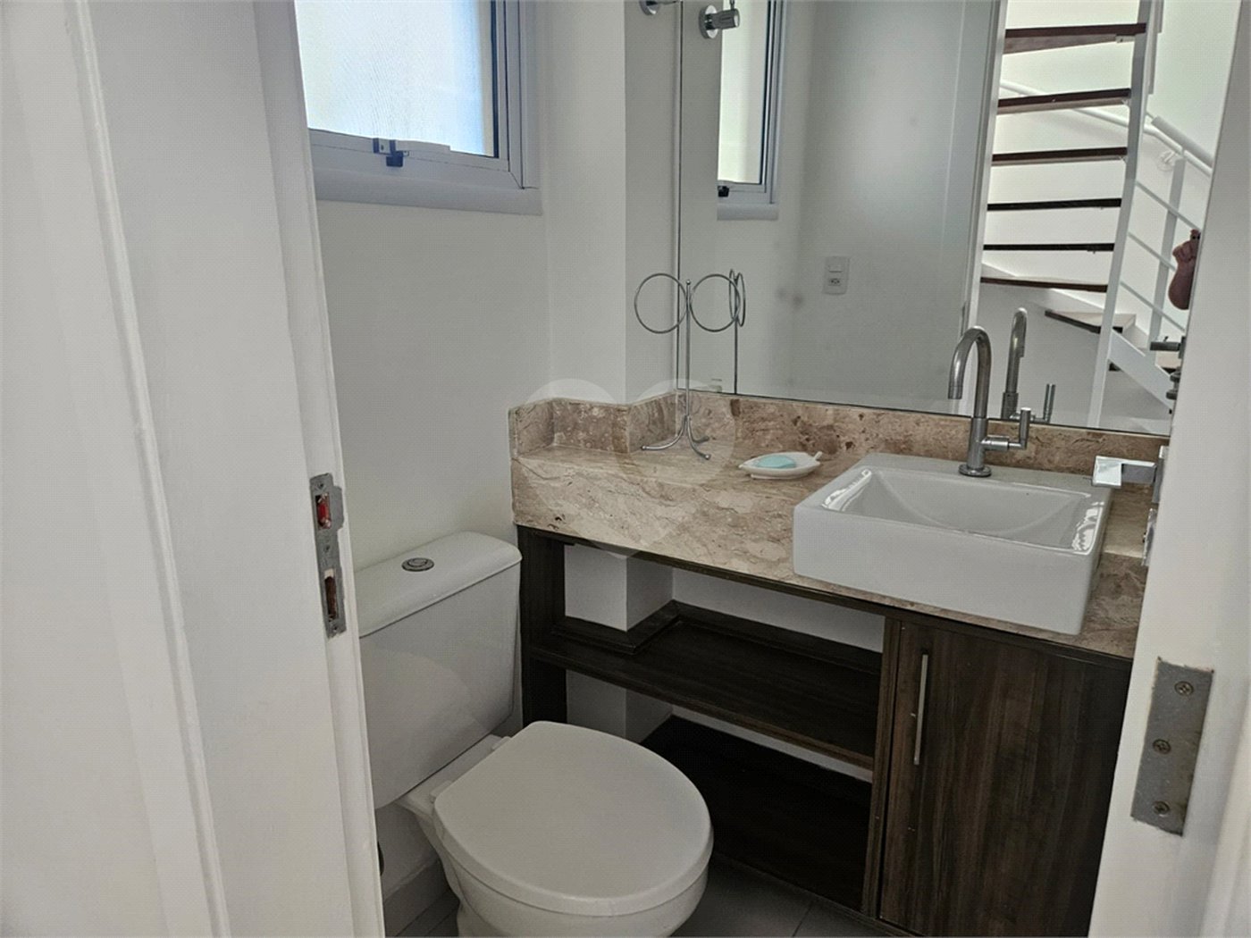 Casa à venda com 2 quartos, sendo 1 suíte, no condomínio Vitória Park, Suzano - SP