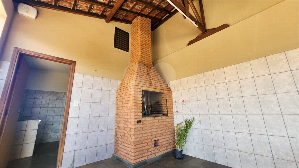 Casa à venda com 3 quartos, sendo 2 suítes, em Jardim Europa (vila Xavier), Araraquara, SP