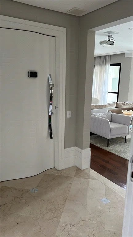 Apartamento à venda com 3 suítes em Jardim Morumbi, São Paulo, SP