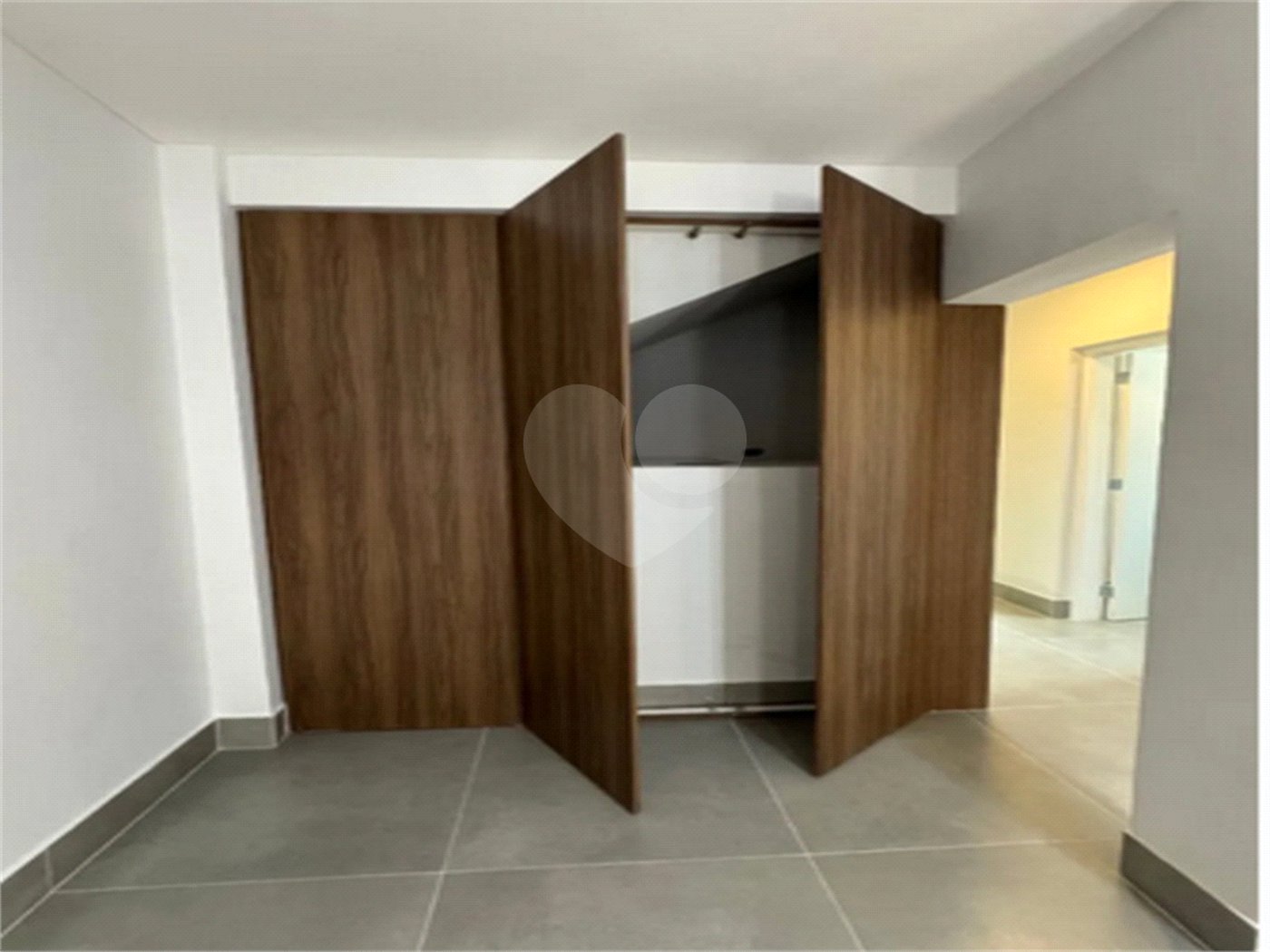 Excelente oportunidade para investidores: três casas locadas, renda mensal imediata e localização estratégica na Saúde!!