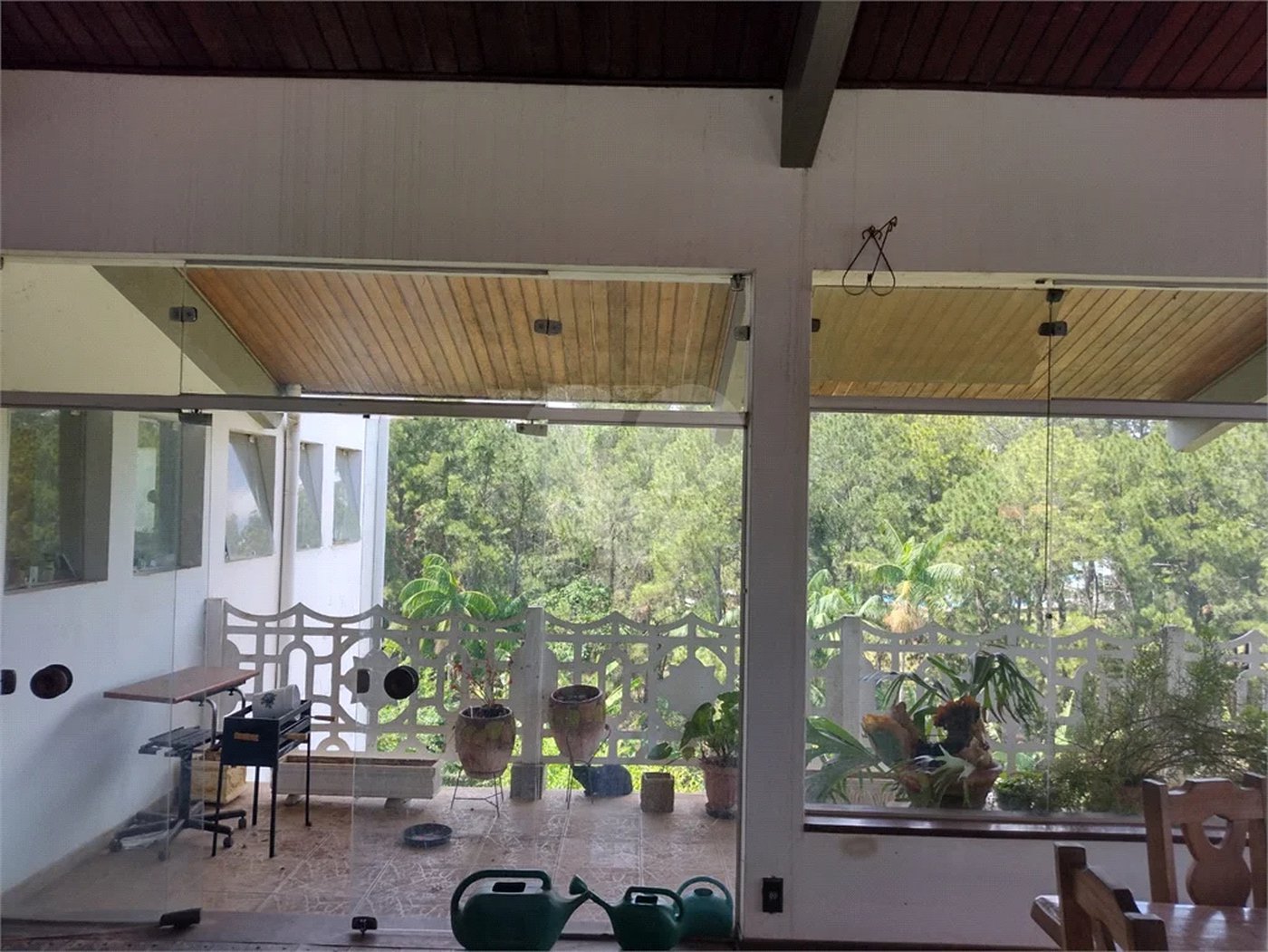 Casa à venda com 7 quartos, sendo 4 suítes, no condomínio Estância Marambaia, Vinhedo - SP