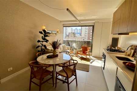 Apartamento novo na Vila Mariana com 38m², 1 vaga e próximo ao metrô.