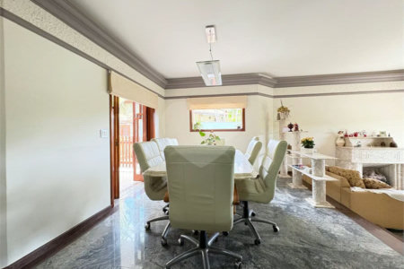 Casa a Venda no Condomínio Vista Alegre - Sede em Vinhedo/SP