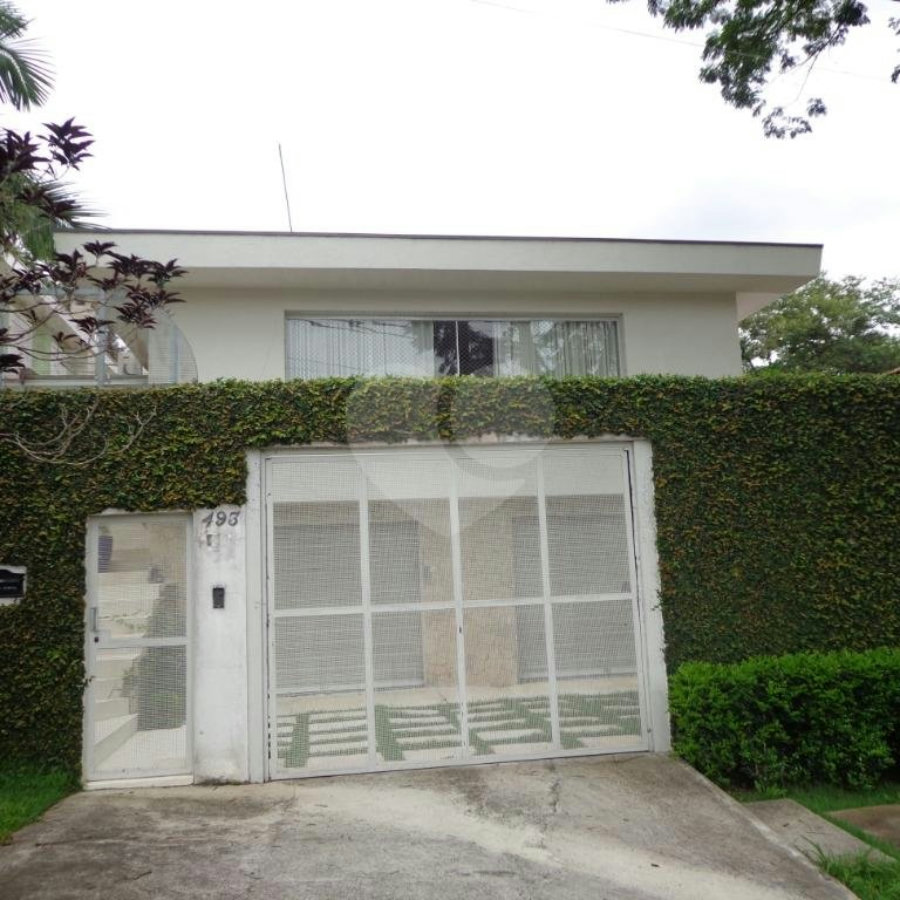 Sobrado à venda com 4 quartos, sendo 2 suítes, em Jardim São Bento, São Paulo, SP
