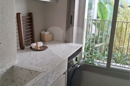 Apartamento à venda com 3 suítes em Moema, São Paulo, SP