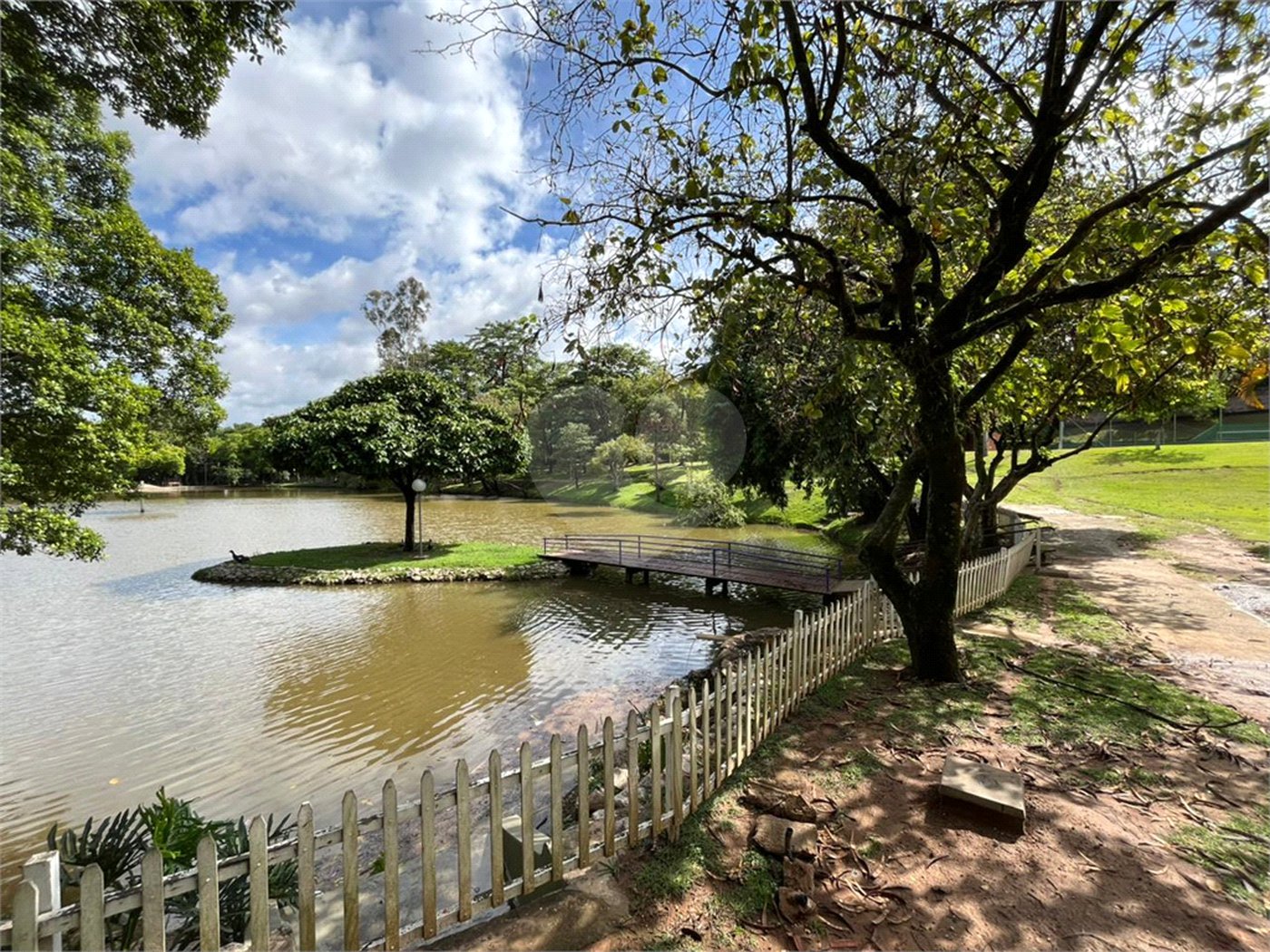Terreno à venda no condomínio Rancho Dirce, Sorocaba - SP