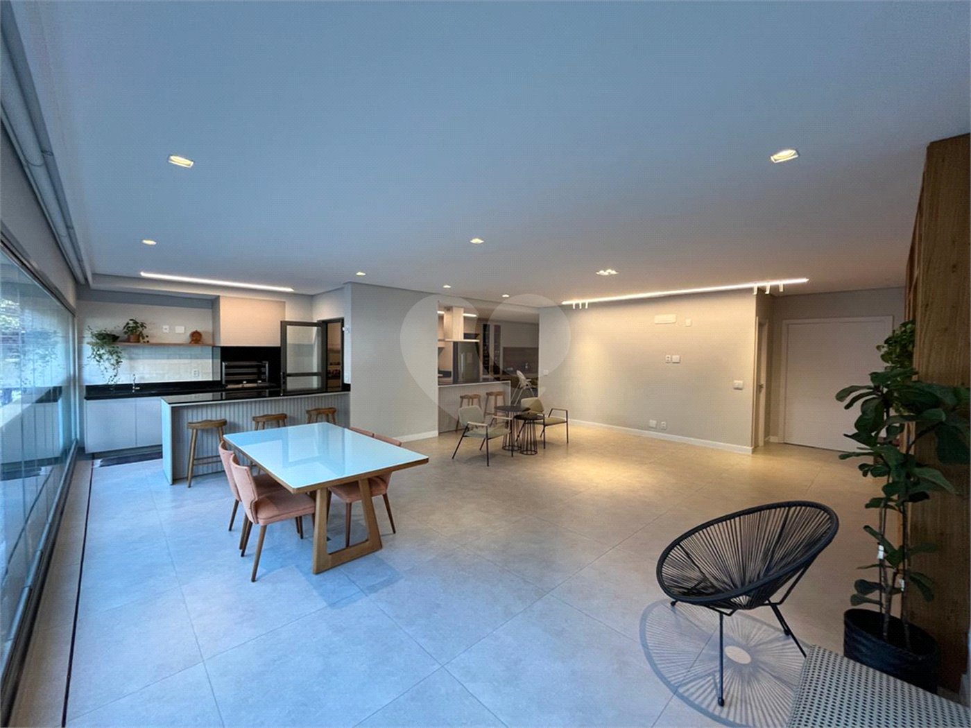 Apartamento à venda com 4 quartos, sendo 2 suítes, em Sumaré, São Paulo, SP