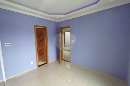 Casa à venda com 3 quartos, sendo 2 suítes, no condomínio Village da Posse, Rio de Janeiro - RJ