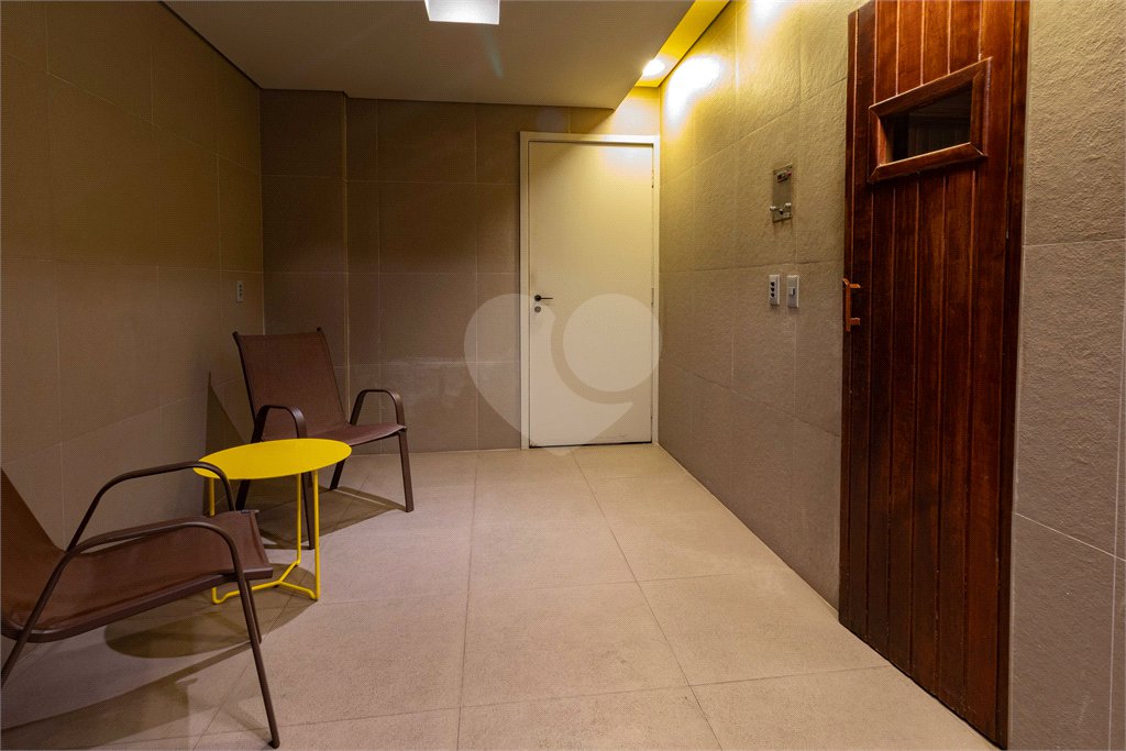 Flat à venda com 1 suíte em Indianópolis, São Paulo, SP