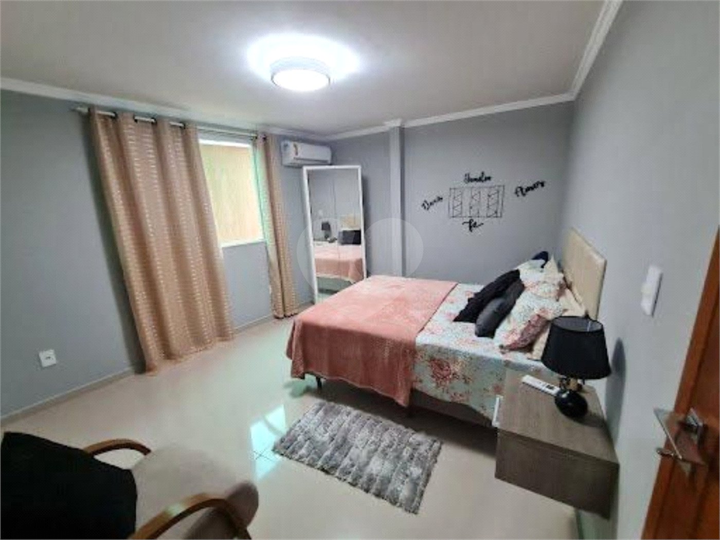 Casa para alugar com 5 suítes no condomínio Recanto das Garças V, Cotia - SP