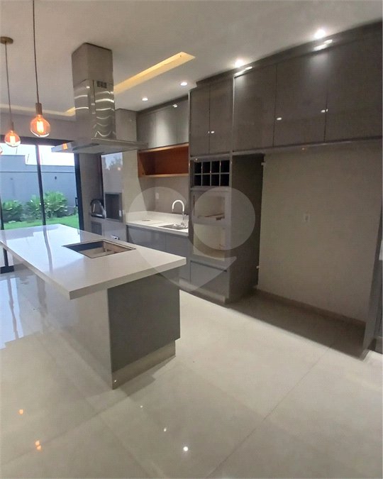 Casa à venda com 3 quartos, sendo 1 suíte, em Parque Alvorada, Dourados, MS