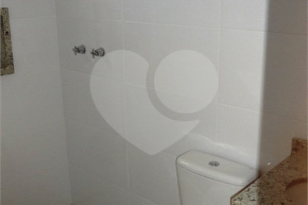 Sobrado à venda com 3 quartos, sendo 1 suíte,  em Vila Nivi, São Paulo, SP