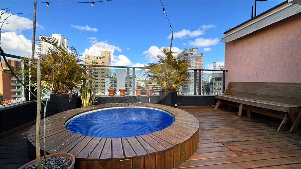Cobertura duplex com 90 m², perfeita para quem busca conforto, privacidade e uma excelente localização.
