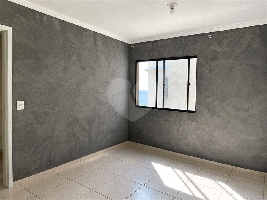 Apartamento à venda com 2 quartos no Centro, Votorantim, SP