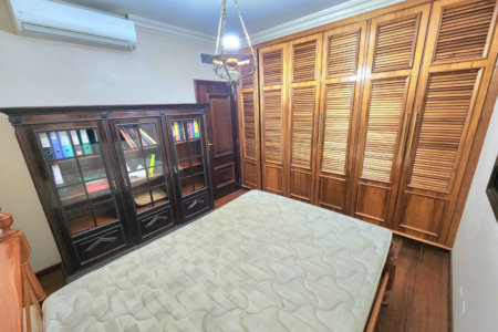 Apartamento Alto Padrão Frente Mar com 4 Dormitórios, 3 Suítes e 3 Vagas na Orla de Santos
