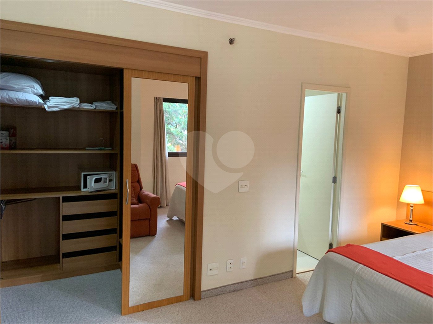 Flat à venda com 2 suítes em Jardim Europa, São Paulo, SP