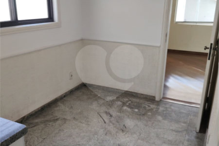 Casa à venda com 4 suítes no condomínio Estância Marambaia, Vinhedo - SP