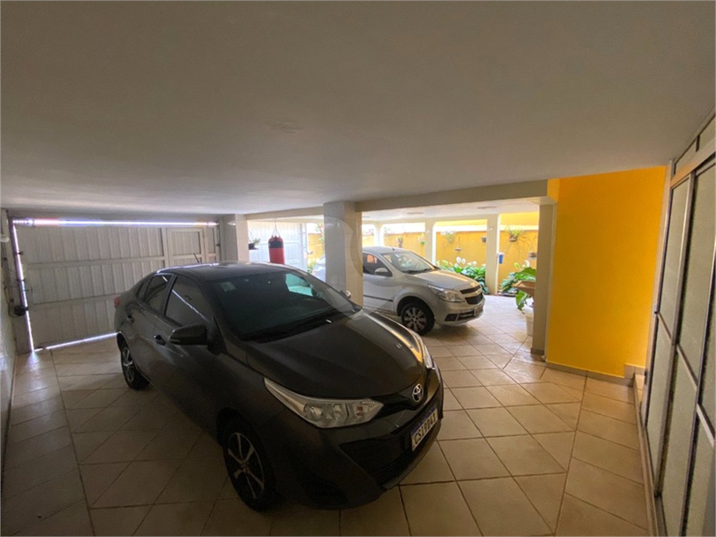 Casa à venda com 5 quartos, sendo 3 suítes, em Vila Almeida, Indaiatuba, SP