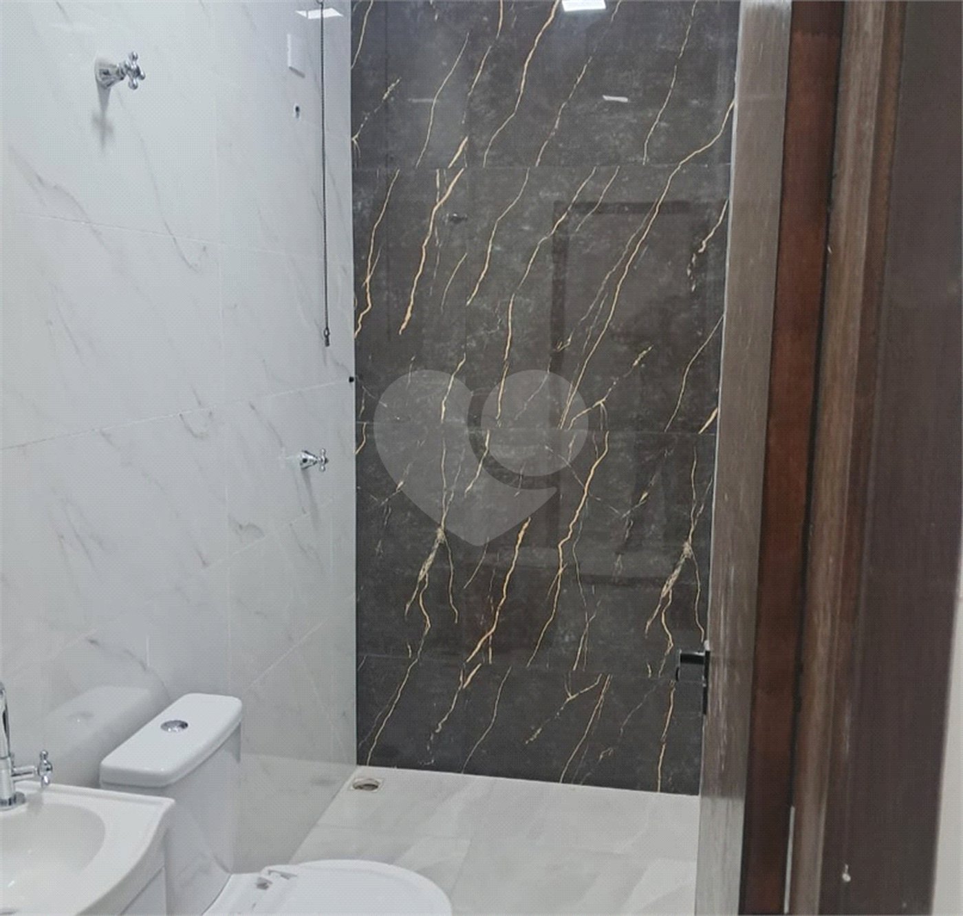 Casa de Vila à venda com 2 quartos, sendo 1 suíte, em Vila Barão, Sorocaba, SP