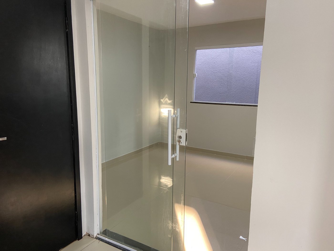 Casa à venda com 3 quartos, sendo 2 suítes, no condomínio PORTO LAGOA, Aquiraz - CE