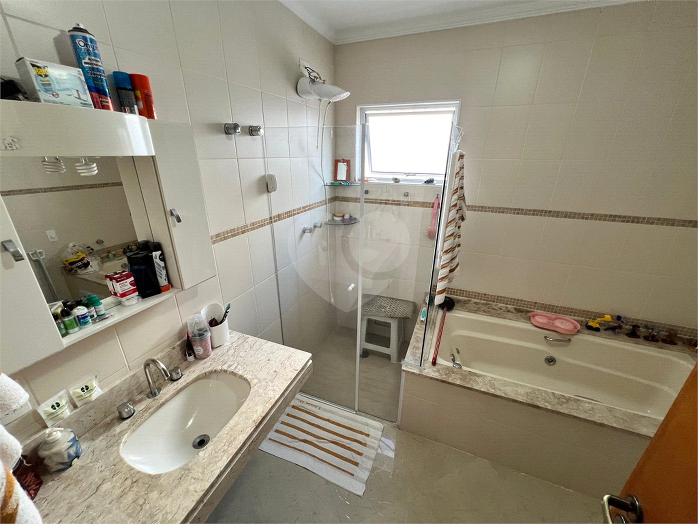 Casa à venda com 4 suítes no condomínio Residencial Cantareira, São Paulo - SP