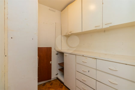 Apartamento à venda com 3 quartos, sendo 1 suíte, em Campo Belo, São Paulo, SP
