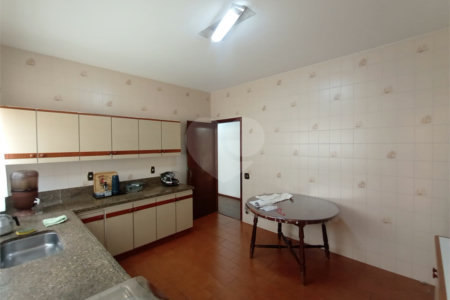 Casa à venda com 4 quartos, sendo 1 suíte,  no Centro, Itapetininga, SP