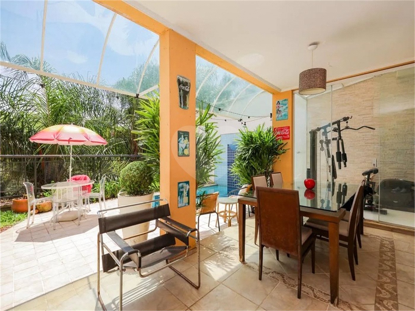 Casa à venda ou para alugar com 4 quartos, sendo 2 suítes, no condomínio Palmeiras Imperiais Private House, São Paulo - SP