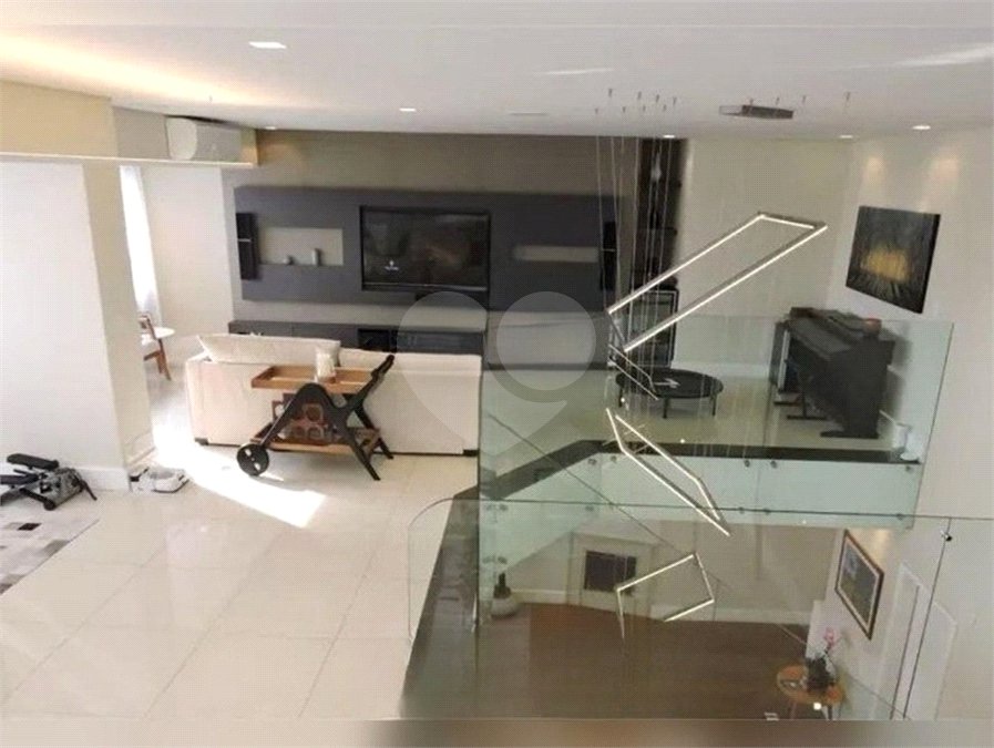 Cobertura para alugar com 4 quartos, sendo 3 suítes,  em Vila Morse, São Paulo, SP