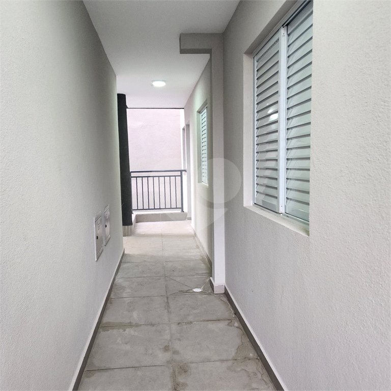 Casa à venda com 2 quartos, sendo 1 suíte, no condomínio Residencial Sanches, São Paulo - SP