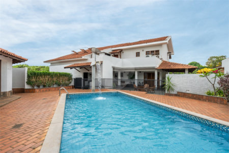 Casa à venda ou para alugar com 4 suítes no Centro, Três Lagoas, MS