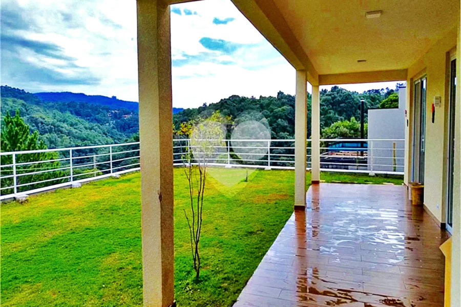 Casa à venda com 4 suítes no condomínio Alpes da Cantareira, Mairiporã - SP