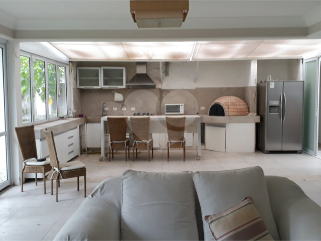 Casa à venda ou para alugar com 5 suítes em Granja Julieta, São Paulo, SP