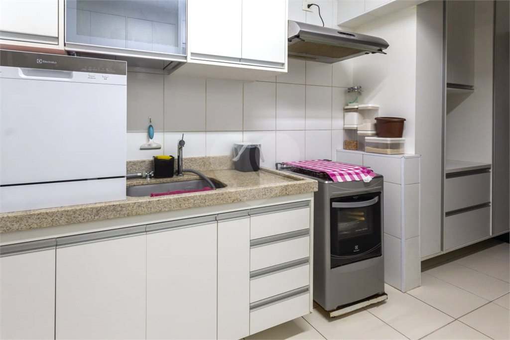 Apartamento à venda com 3 quartos, sendo 1 suíte, em Capela, Vinhedo, SP