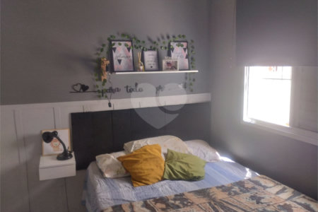 Apartamento à venda com 2 quartos em Parque Reboucas, São Paulo, SP