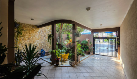 Casa à venda com 4 quartos, sendo 1 suíte,  em Vila Portuguesa, São Paulo, SP