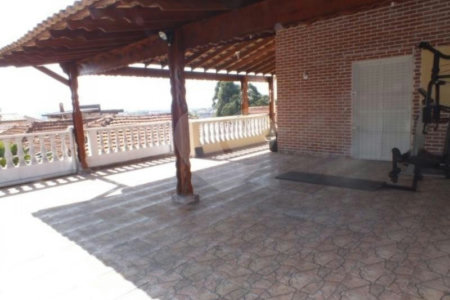 Casa à venda com 3 quartos, sendo 1 suíte, em Jardim Oriental, São Paulo, SP