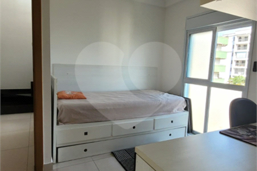 Casa à venda com 2 suítes no condomínio Residencial Sophia, São Paulo - SP