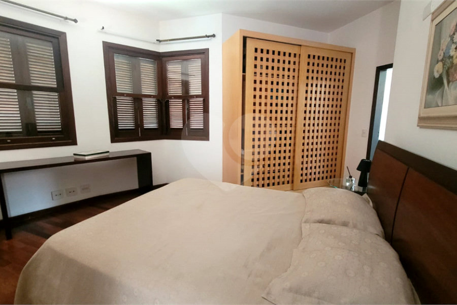 Casa à venda ou para alugar com 4 quartos, sendo 2 suítes, no condomínio Cantareira, Mairiporã - SP