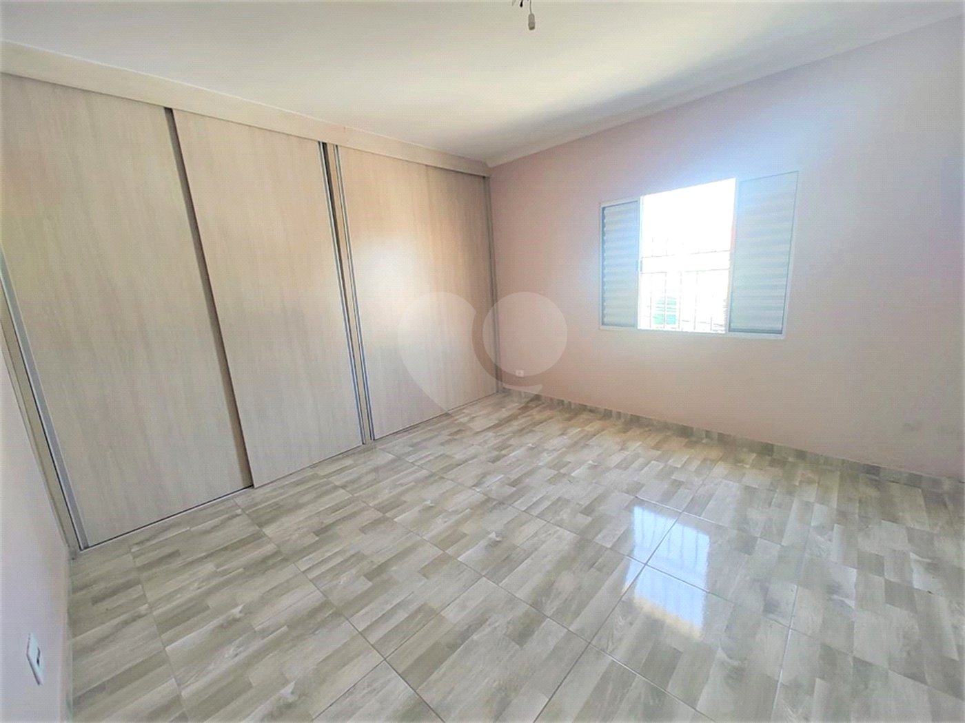 Sobrado à venda com 4 quartos, sendo 1 suíte, em Jardim Regina, São Paulo, SP