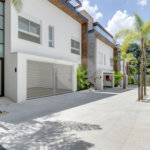 Casa à venda com 4 quartos, sendo 3 suítes, no condomínio Jardim Flora, São Paulo - SP