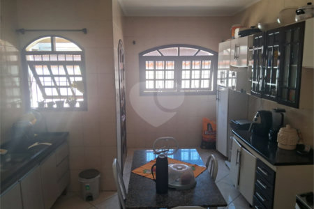 Casa à venda com 3 quartos, sendo 2 suítes, em Jardim Míriam, Suzano, SP