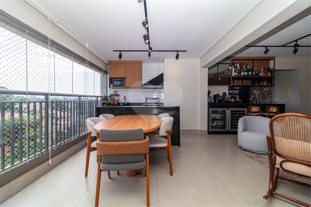 Apartamento à venda com 3 suítes em Jardim Prudência, São Paulo, SP
