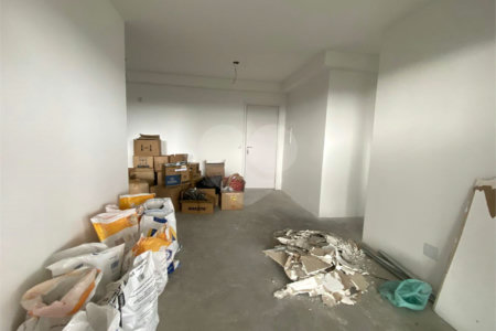 Apartamento à venda com 2 quartos, sendo 1 suíte,  em Vila Rosália, Guarulhos, SP