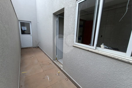 Casa à venda com 3 quartos, sendo 1 suíte, no condomínio Residencial Golden Ville, Itapetininga - SP