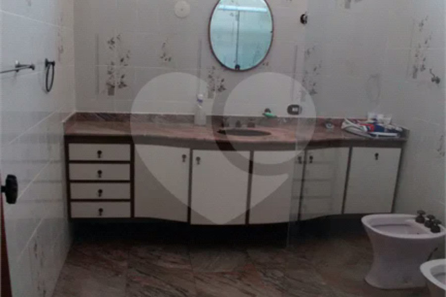 Casa à venda com 5 quartos, sendo 3 suítes, em Perdizes, São Paulo, SP