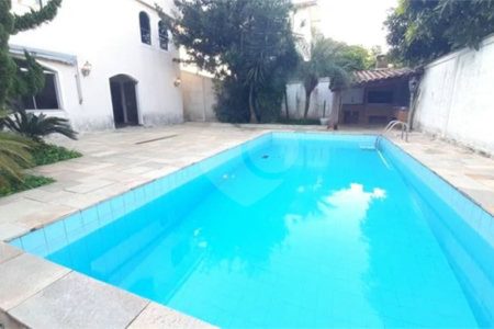 Casa à venda com 4 quartos, sendo 2 suítes, em MORUMBI, São Paulo, SP
