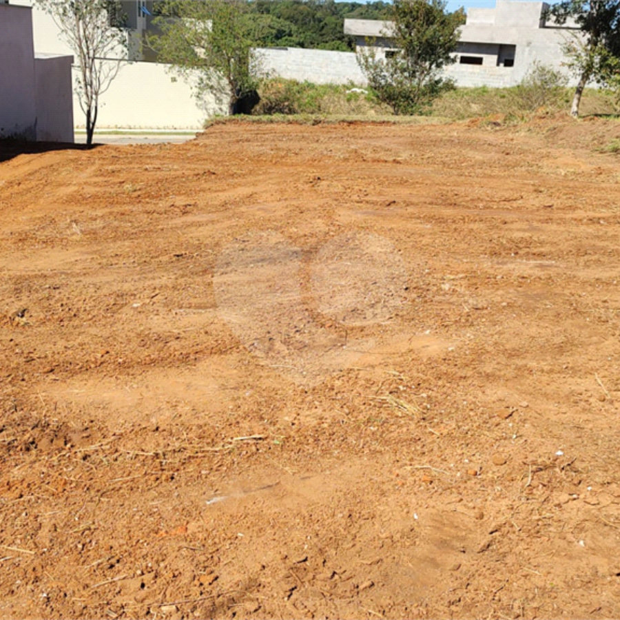 Terreno à venda com 1 suíte no condomínio Jatobás, Vinhedo - SP